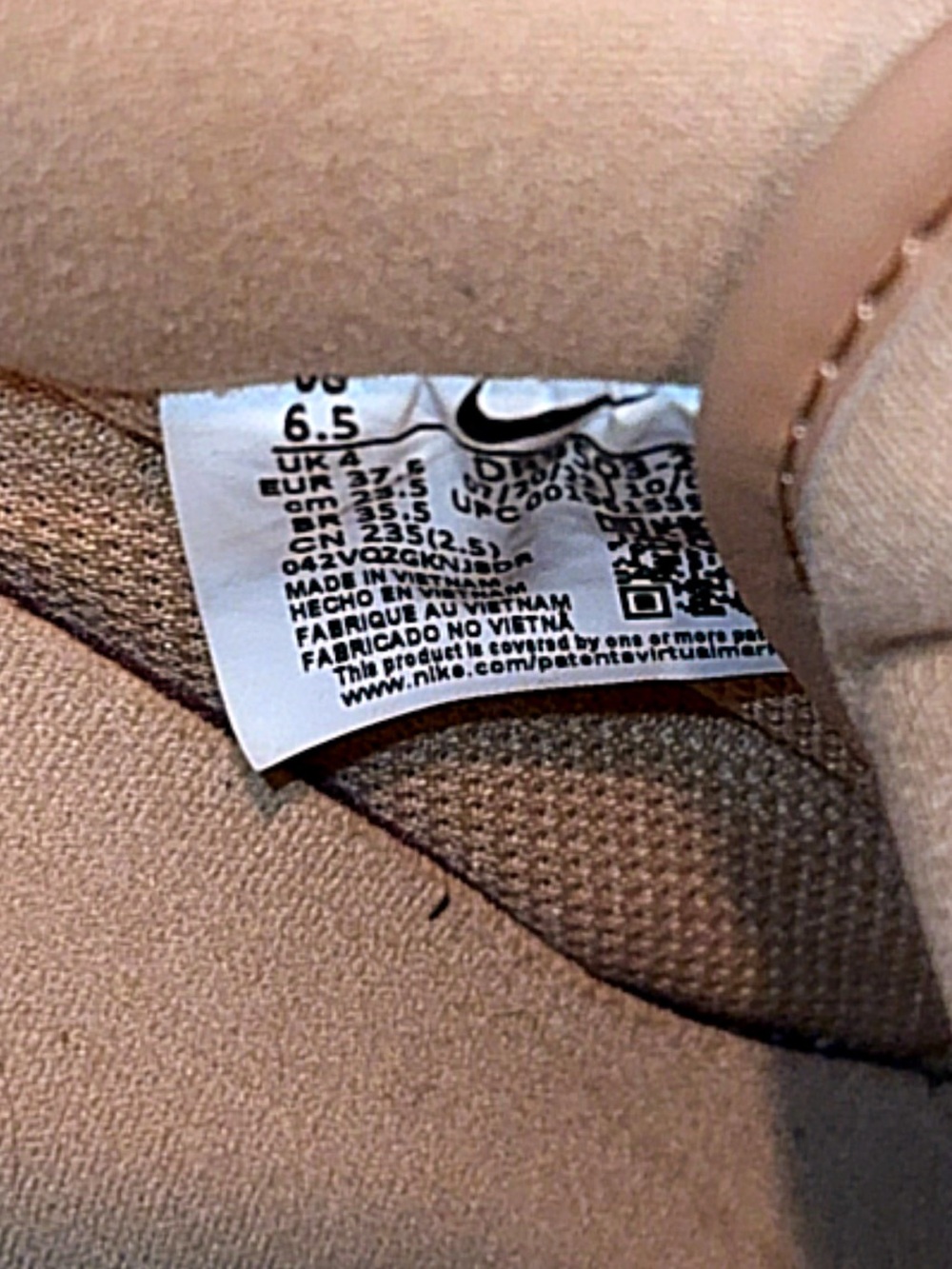 Nike Low-Top Sneakers in Tan/White - Picture 7 of 15